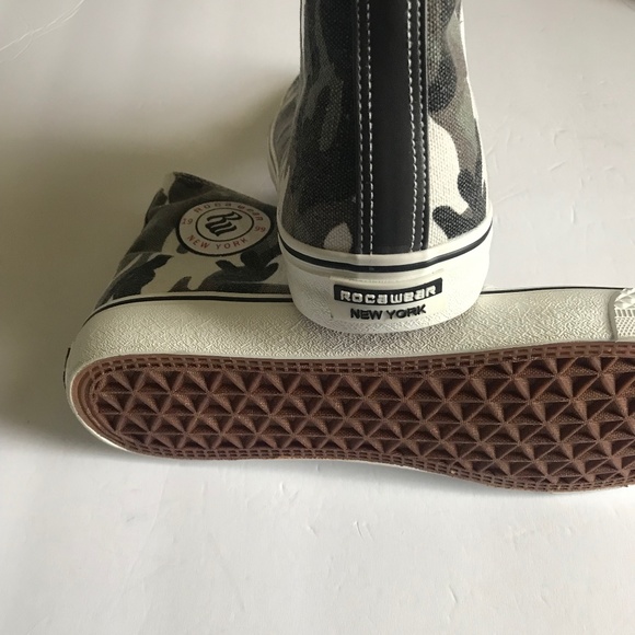 NEW NWOT Rocawear New York Canvas Hi Top Sneakers. Green Camo. US 9. EUR 43. - Picture 5 of 6